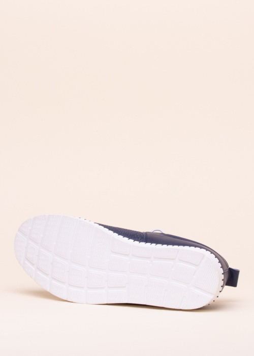 Кроссовки Cosmos