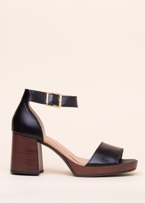 Босоножки Bullboxer