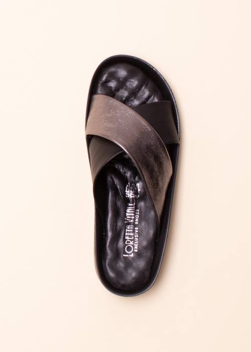 Loretta Vitale kingad