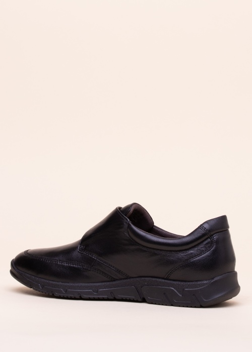 Кроссовки Caprice