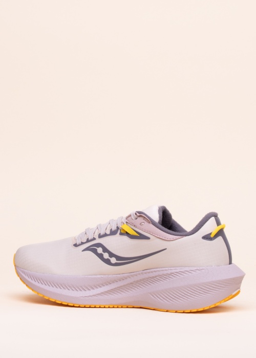 Беговые кроссовки Triumph 21 Rs saucony