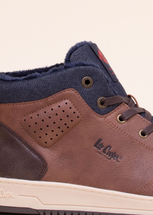 Lee Cooper poolsaapad