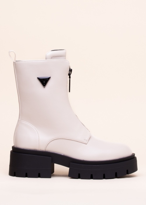 Guess poolsaapad Leila