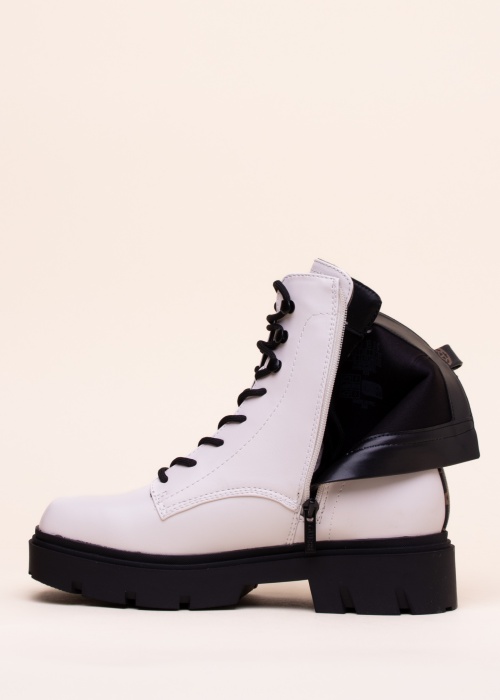 Guess poolsaapad Ramsay