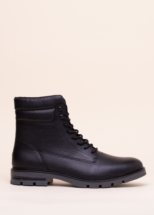 Tommy Hilfiger poolsaapad