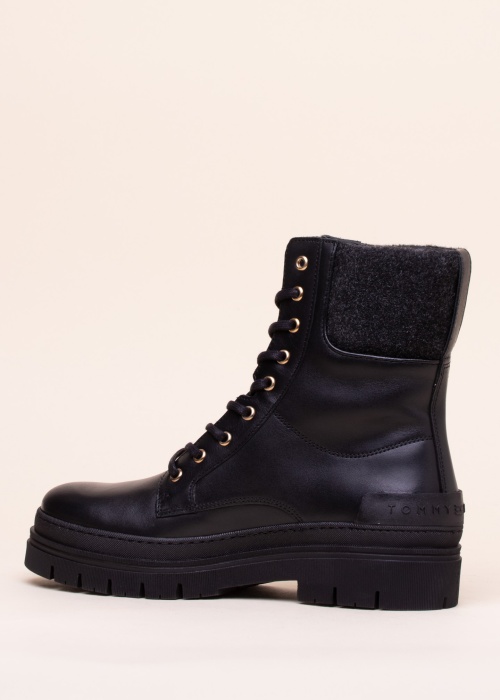 Tommy Hilfiger poolsaapad