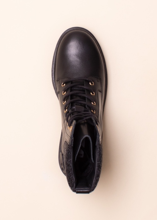 Tommy Hilfiger poolsaapad