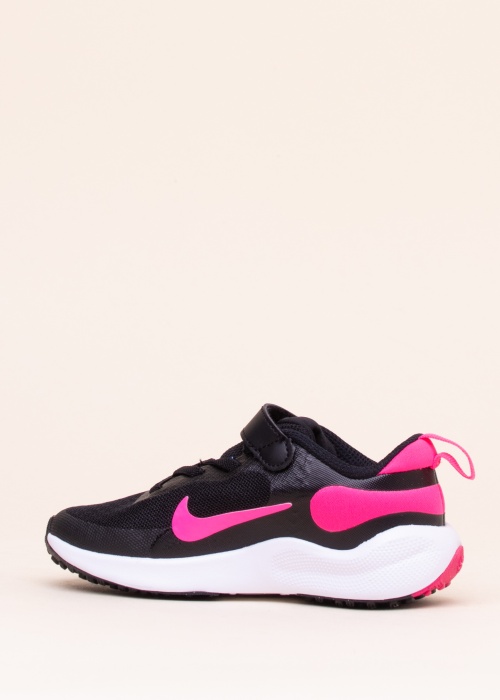 Беговые кроссовки Revolution 7 Nike