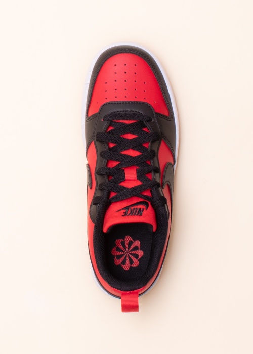 Nike tennised Court Borough