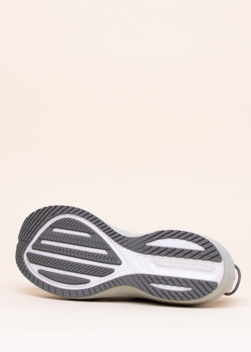 Беговые кроссовки Triumph 21 saucony