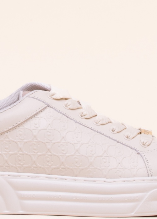 Liu-Jo tennised Cleo 28