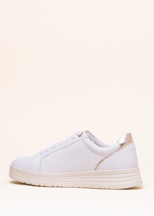 Marco Tozzi tennised