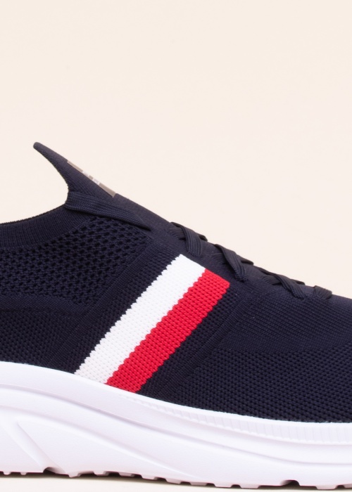 Tommy Hilfiger vabaajajalatsid