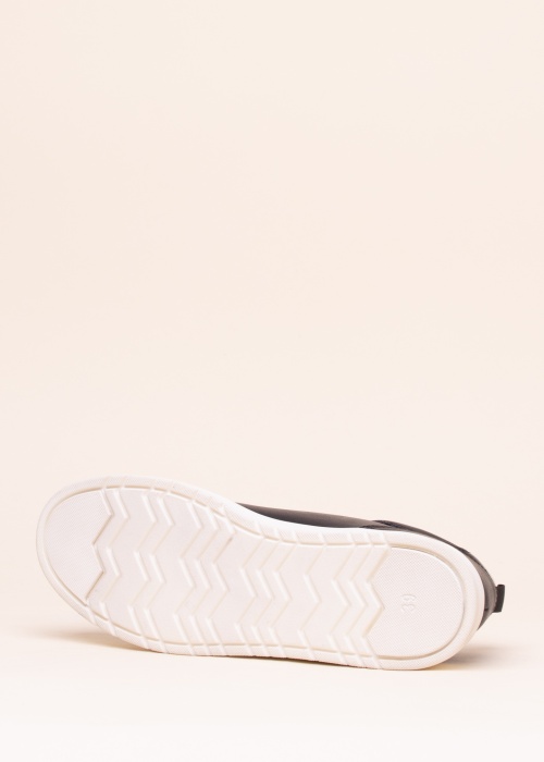 Marco Tozzi tennised