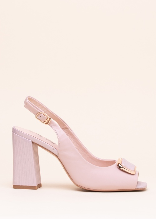 Loretta Vitale kingad