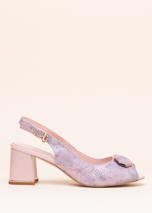 Loretta Vitale kingad