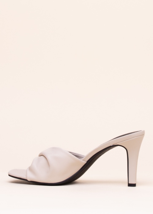 DKNY lahtised kingad Badu