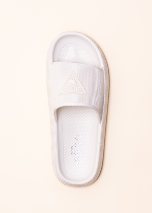 Шлёпанцы Guess