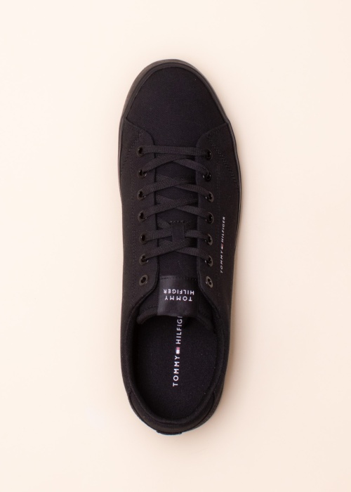 Tommy Hilfiger tennised