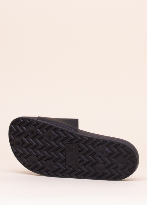 Шлёпанцы для бассейна June Batwing Patch S Levi's