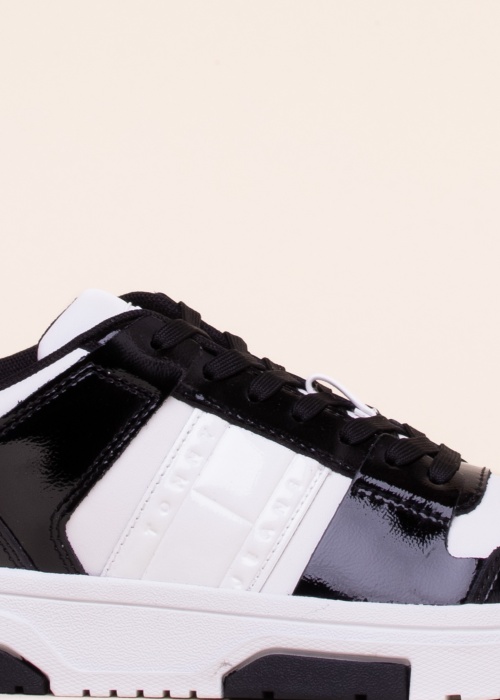 Tommy Jeans vabaajajalatsid