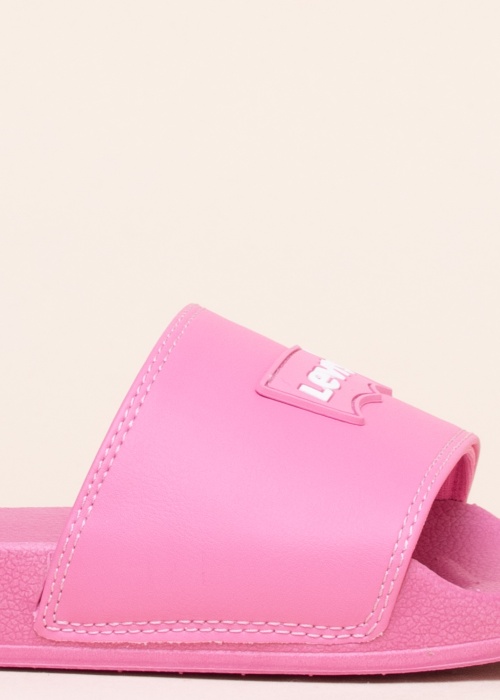 Шлёпанцы для бассейна June Batwing Patch S Levi's