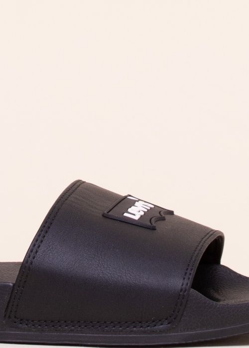 Шлёпанцы для бассейна June Batwing Patch S Levi's