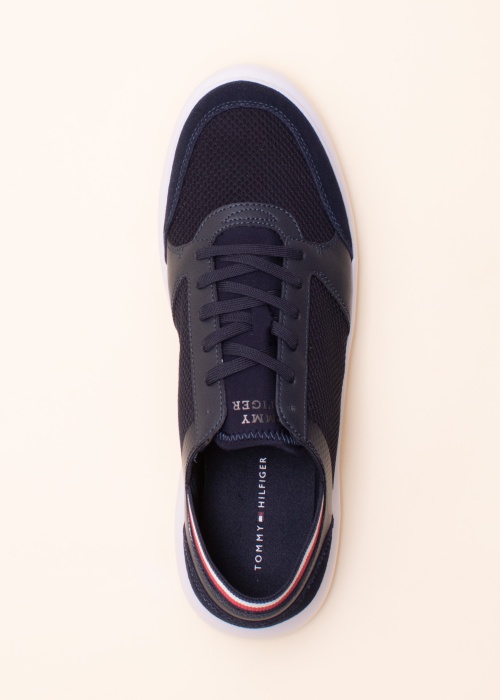 Tommy Hilfiger vabaajajalatsid