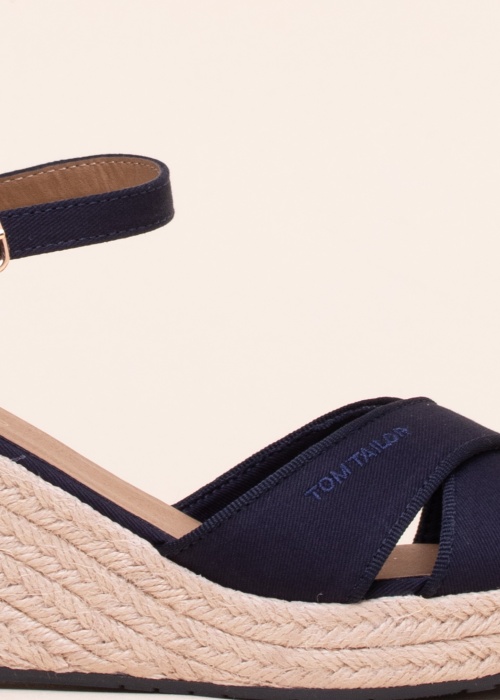 Tom Tailor lahtised kingad