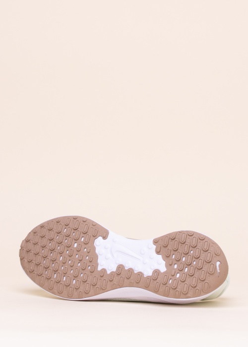Беговые кроссовки Revolution 7 Nike