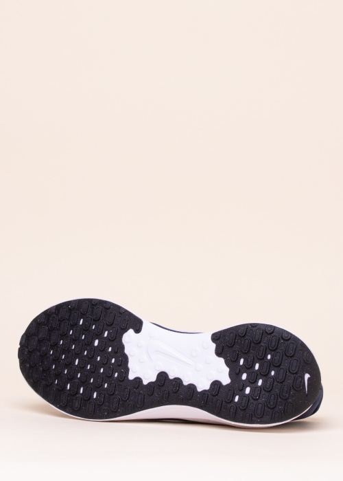 Nike jooksujalatsid Revolution 7