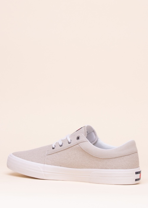 Tommy Jeans tennised