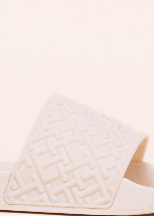 Tommy Hilfiger basseiniplätud