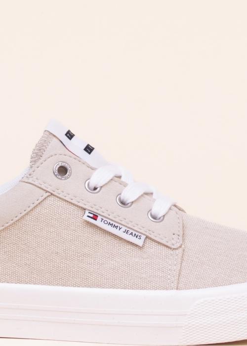 Tommy Jeans tennised