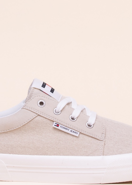 Tommy Jeans tennised