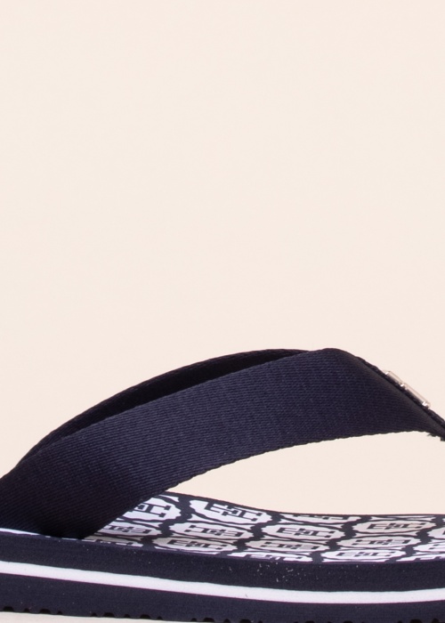 Tommy Hilfiger plätud