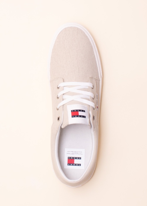 Tommy Jeans tennised