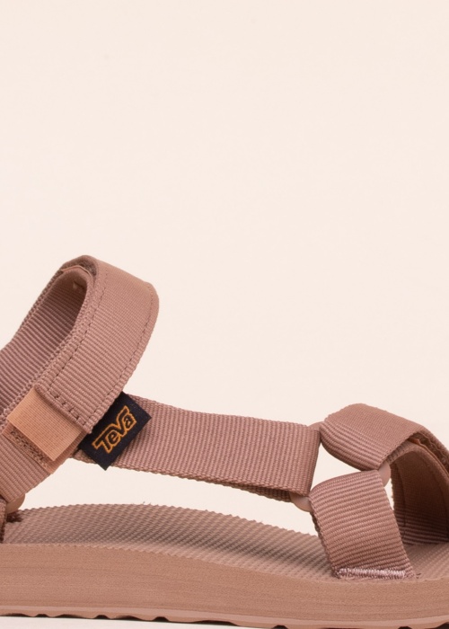 Teva sandaalid