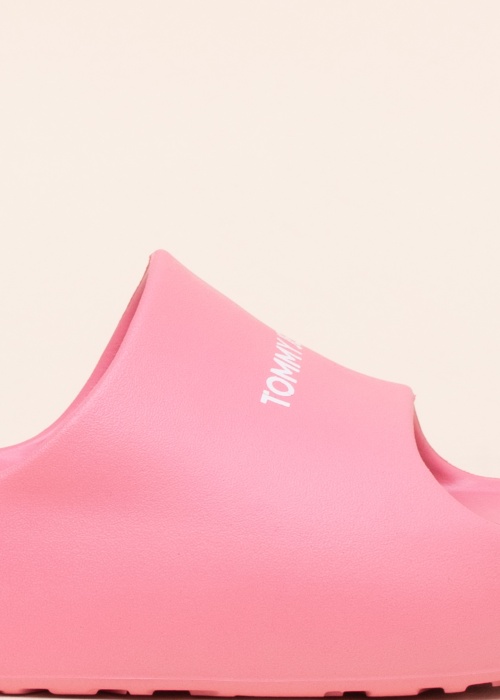 Tommy Jeans basseiniplätud