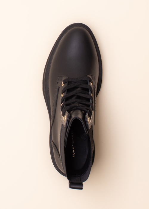 Tommy Hilfiger poolsaapad