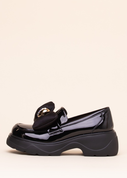 Loretta Vitale kingad