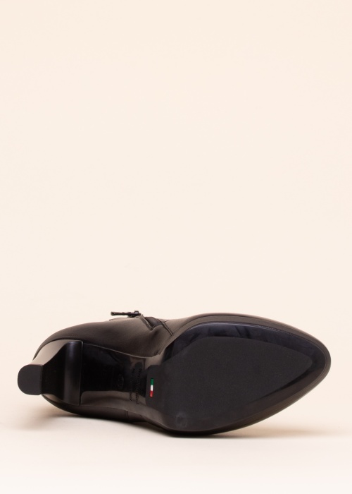 NeroGiardini poolsaapad