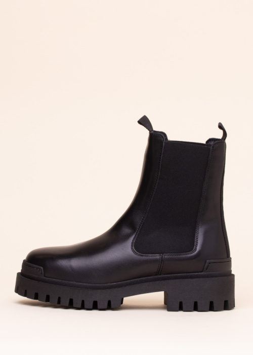 Pavement poolsaapad Malou