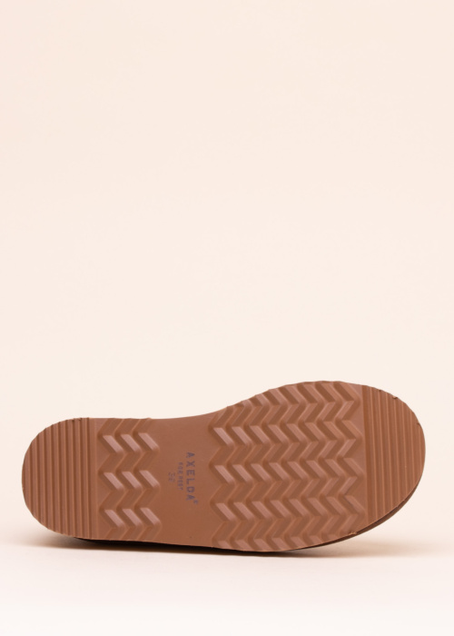 Axelda poolsaapad Milano