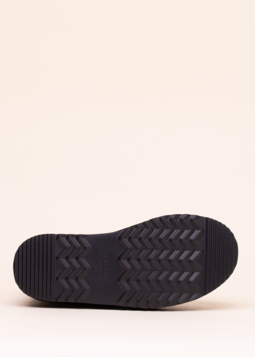 Axelda poolsaapad Linz