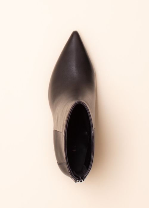 Guess poolsaapad Feyly