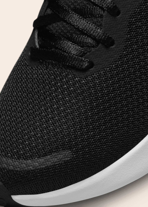 Nike jooksujalatsid Revolution 7