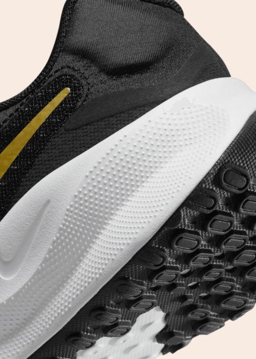 Nike jooksujalatsid Revolution 7