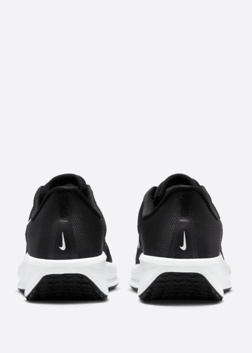 Беговые кроссовки Quest 6 Nike