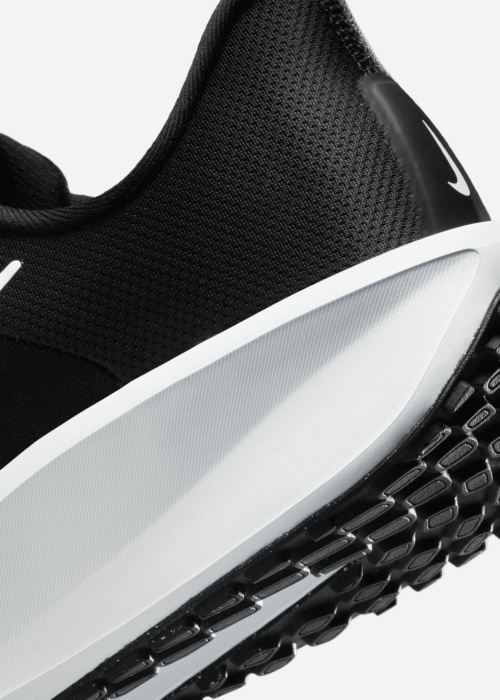 Беговые кроссовки Quest 6 Nike